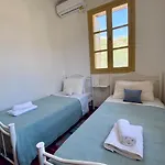 To Petrino Διαμέρισμα