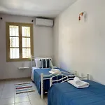 To Petrino Meyísti